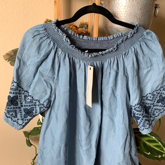 NWT Embroidered Denim Off Shoulder Dress - Picture 2 of 3